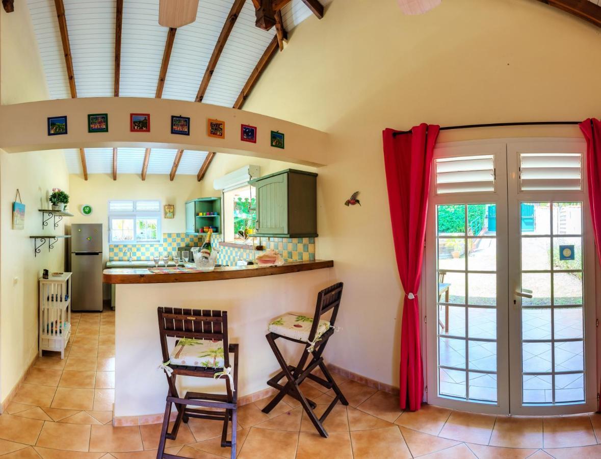 Coquette Villa Du Cap Est Le Francois Bagian luar foto